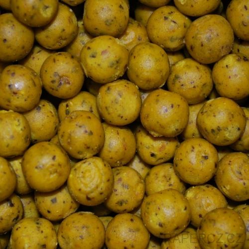 Carp INFERNO boilies měkčené, rychlé chytání, 250g  banán a oliheň